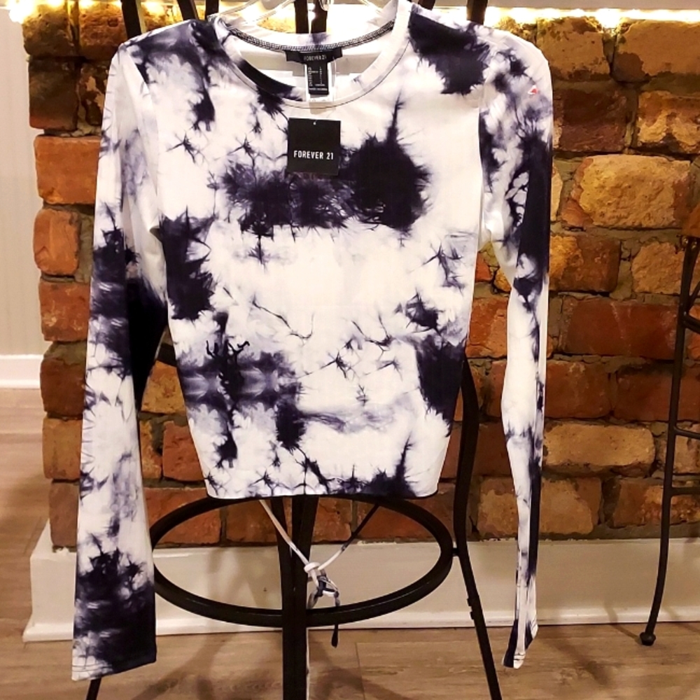 NWT Women's Size L Forever 21 Black/White Tie Dye Backless Top W/ Drawstring